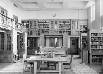 Library reading room, 1925-1927 (Lib. Ref. 93/AL/12)