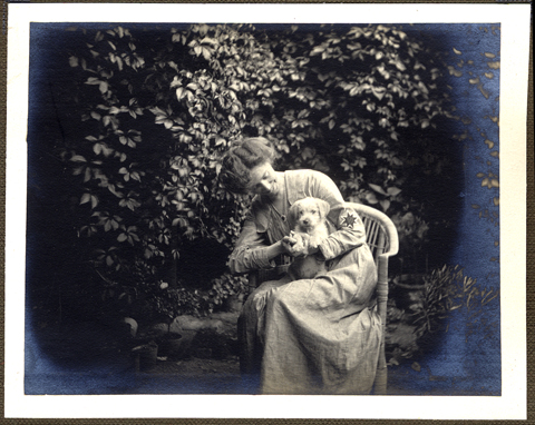 Photograph of Dorothy Henkel (TEMP MSS 1003/1/1/8)